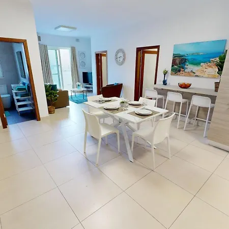 Lovely Seaside Apt Balluta Bay Διαμέρισμα
